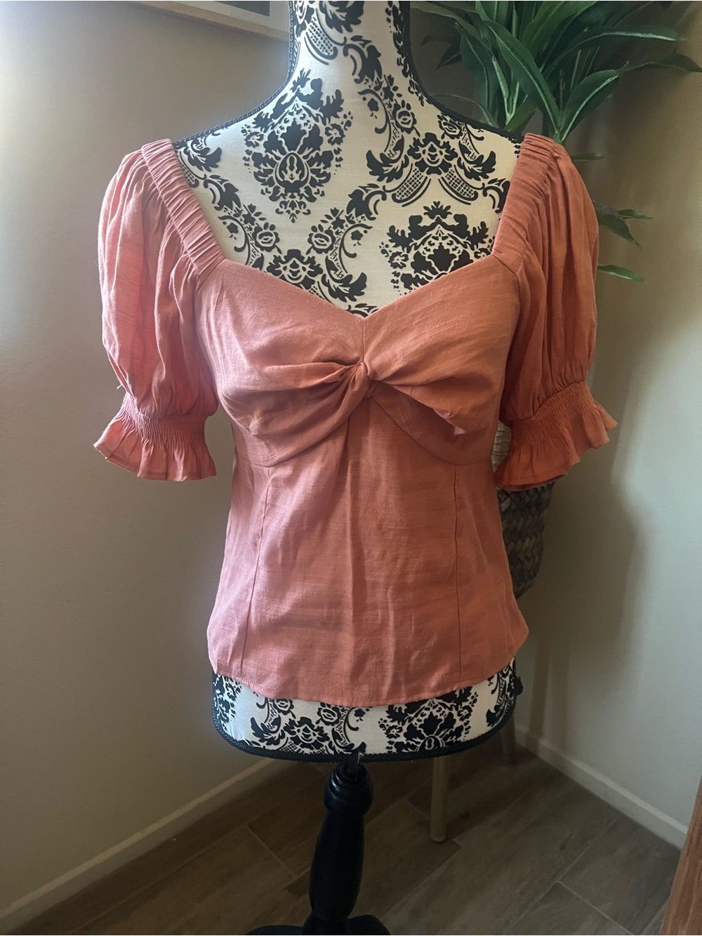Nine West Coral Tie-Front Puff Sleeve Top